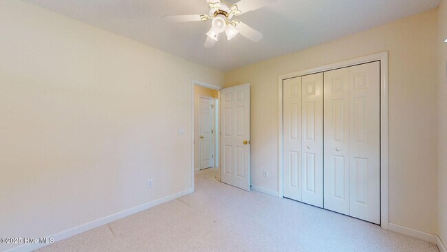 Building Photo - 2039 Royal Pines Dr