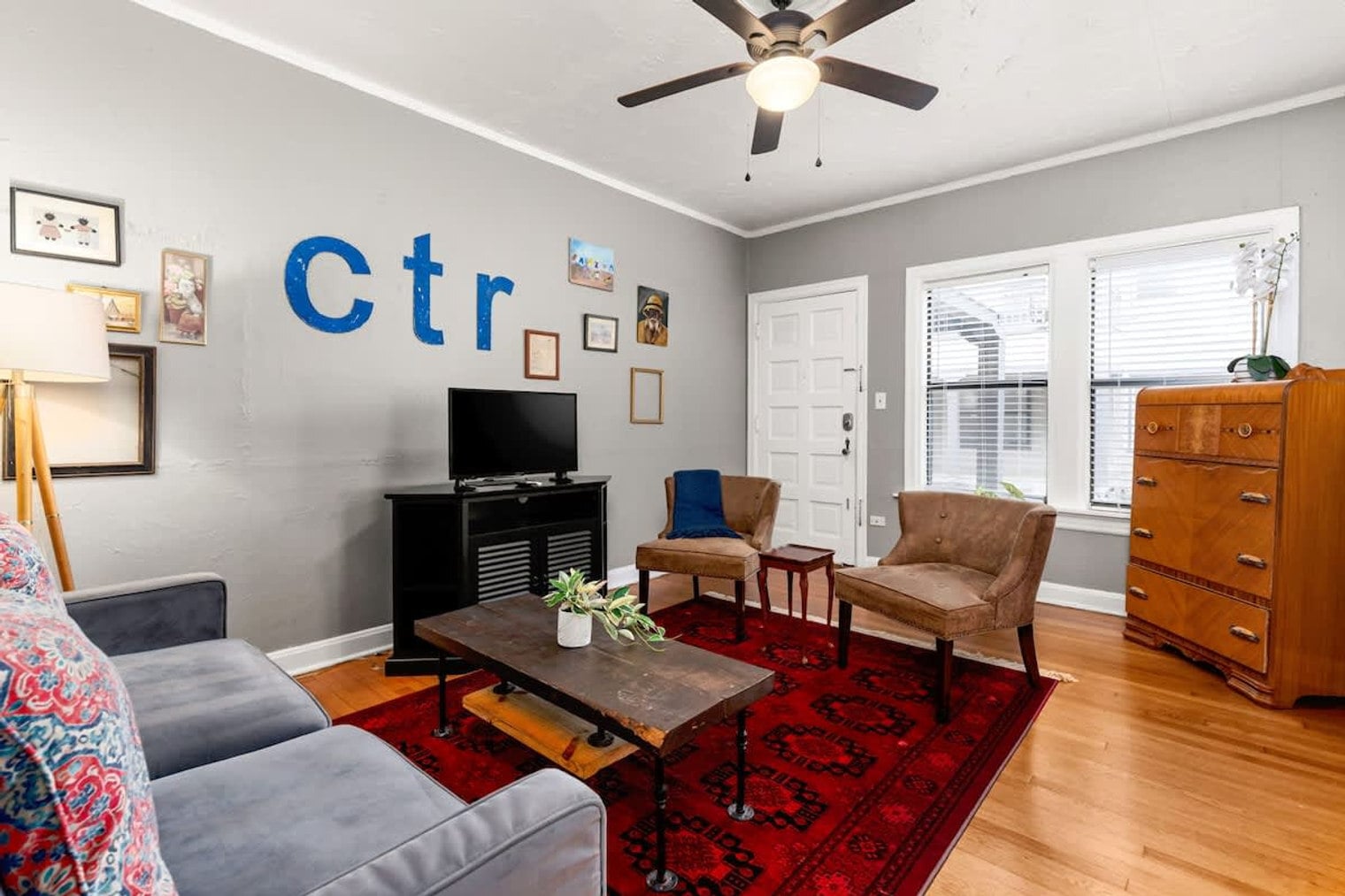 Building Photo - 203 W Magnolia Ave