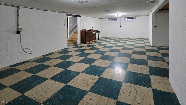 Building Photo - 70 Sunnycliff Dr