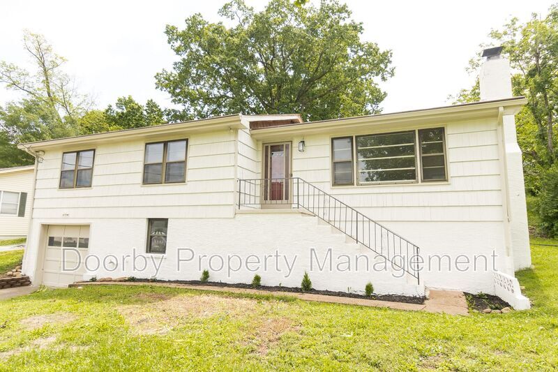 Primary Photo - 116 Centro St