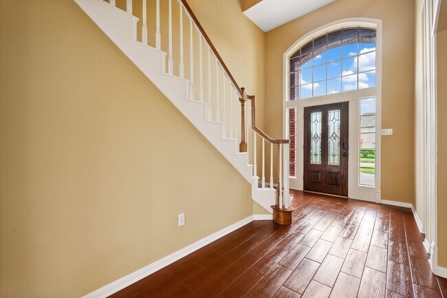 Building Photo - 8714 Malardcrest Dr