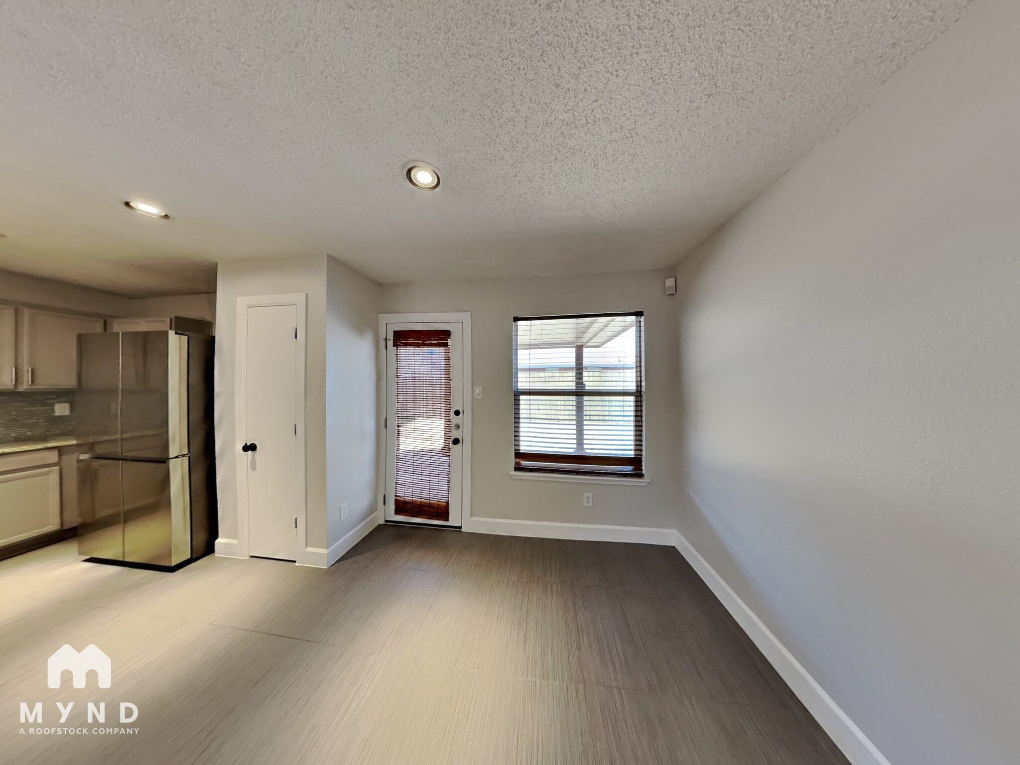 Building Photo - 5455 San Patricio Dr