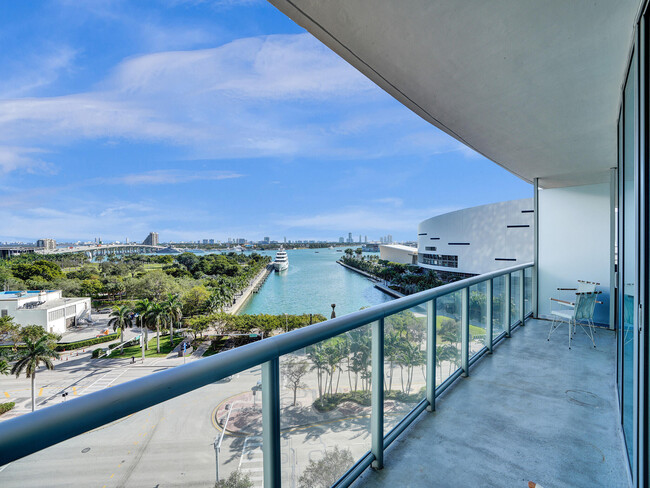 Building Photo - 888 Biscayne Blvd