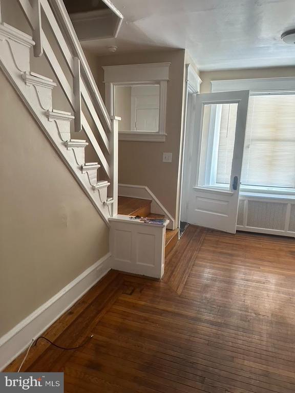 Building Photo - 5608 N Mascher St