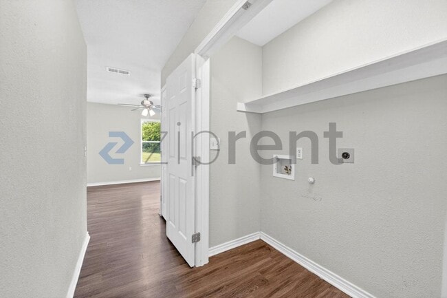 Building Photo - 317 Jones St