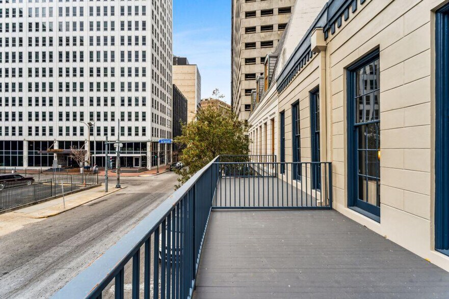 Building Photo - 310 S Rampart St