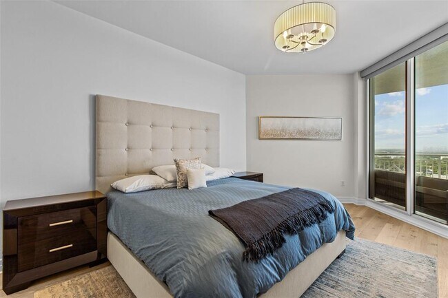 Building Photo - 331 Cleveland St