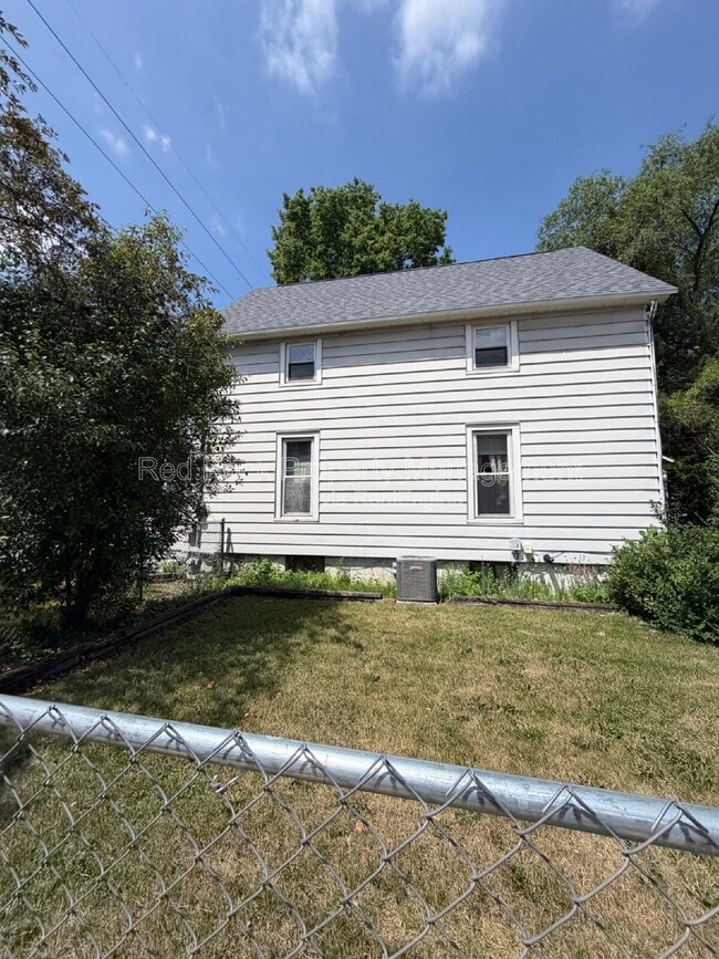 Building Photo - 1003 Liberty Ave