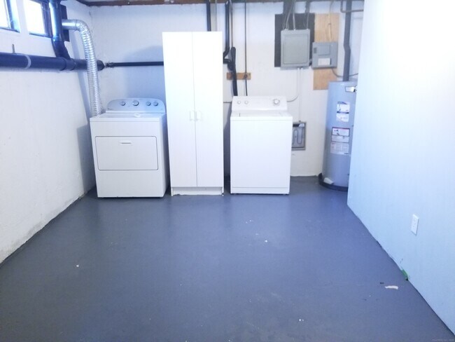 Building Photo - 1 Abbott Rd