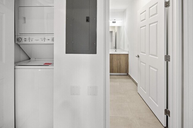 Building Photo - 1295 W 69th St