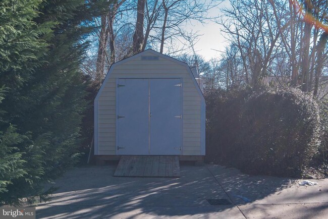 Building Photo - 3271 Annandale Rd