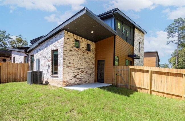 Building Photo - 2511 Appian Wy