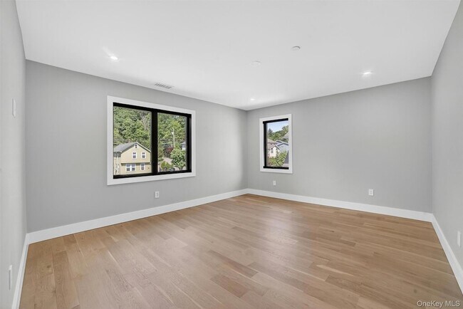 Building Photo - 23 Hudson Ave