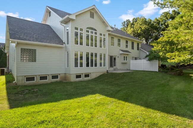 Building Photo - 2202 Picardy Meadow Ln