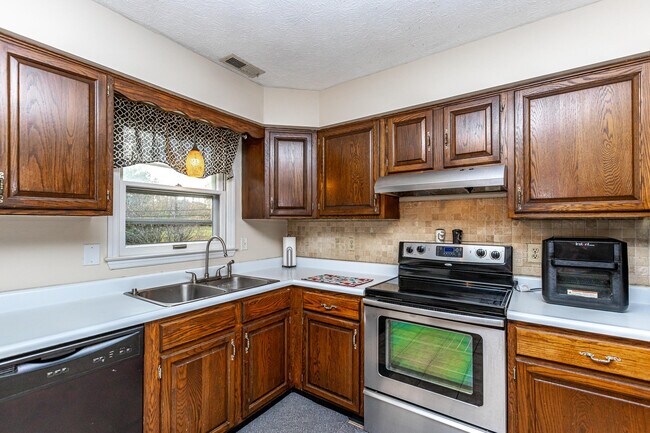 Building Photo - 3008 Tuscaloosa Ln