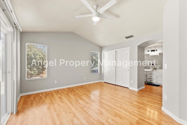Building Photo - 10093 Oglethorpe Way