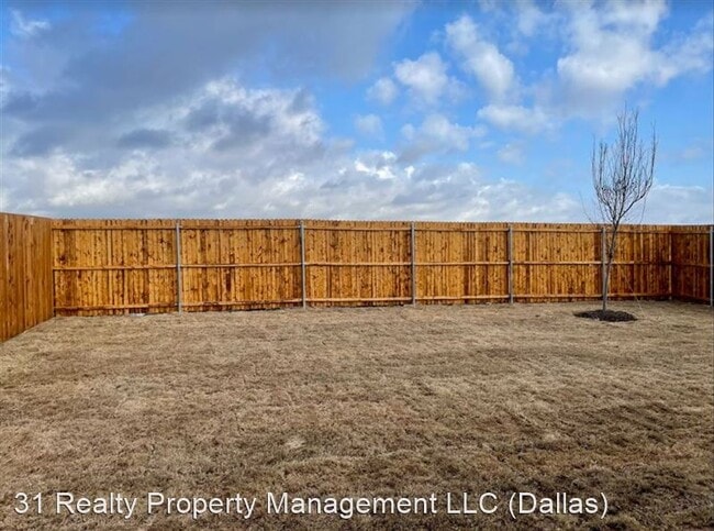 Building Photo - 6228 Old Bridge Way