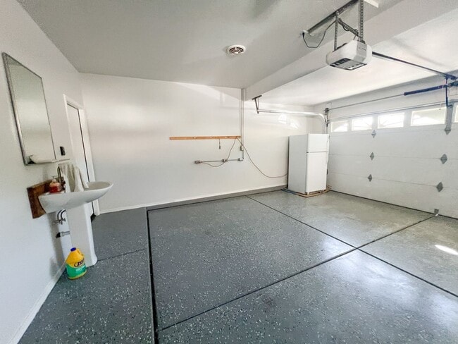 Building Photo - FURNISHED HOUSE - COTTONWOOD- DEL WEBB COTTONWOOD RANCH COMMUNITY