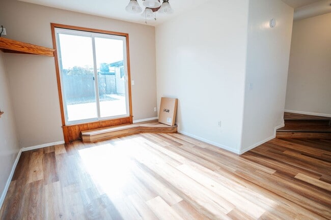 Building Photo - Single Family Home in Mckinleyville!