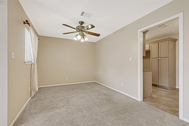 Building Photo - 3816 Newton Dr
