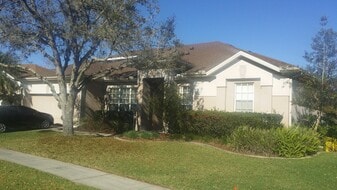 Building Photo - 713 Forestgreen Ct