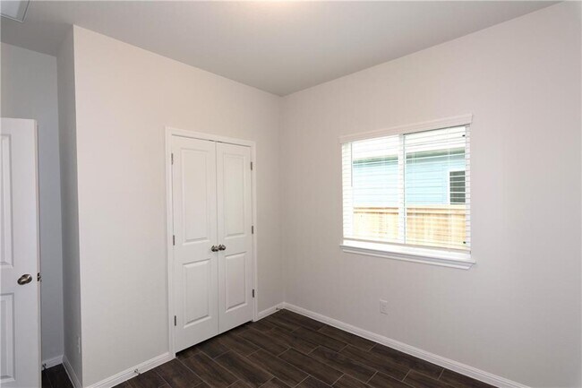 Building Photo - 124 Spiny Lizard Ln