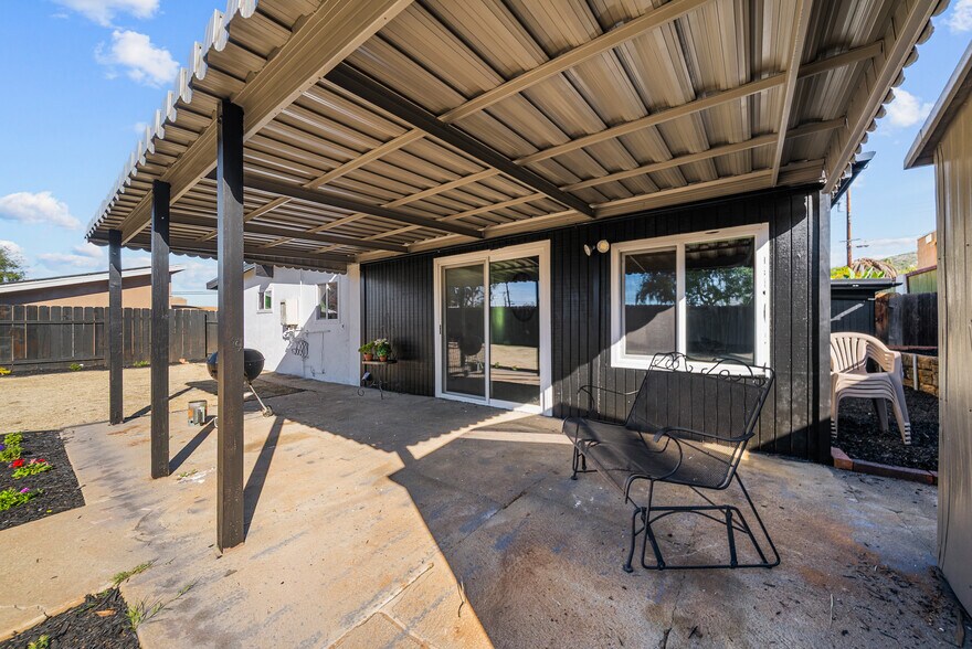 Building Photo - 9254 Fairlawn St