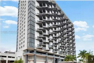 Building Photo - 5300 NW 85th Ave