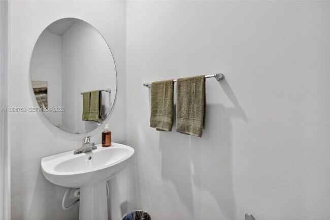 Building Photo - 220 Raspberry Rd