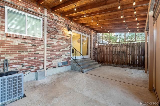 Building Photo - 9149 Mansfield Ave
