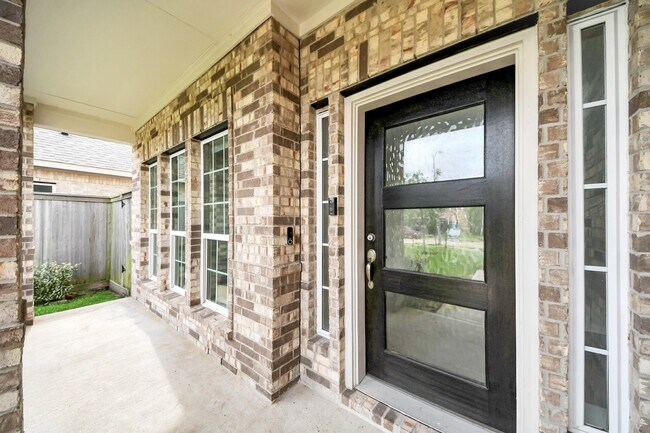 Building Photo - 30243 Twisting Springs Dr