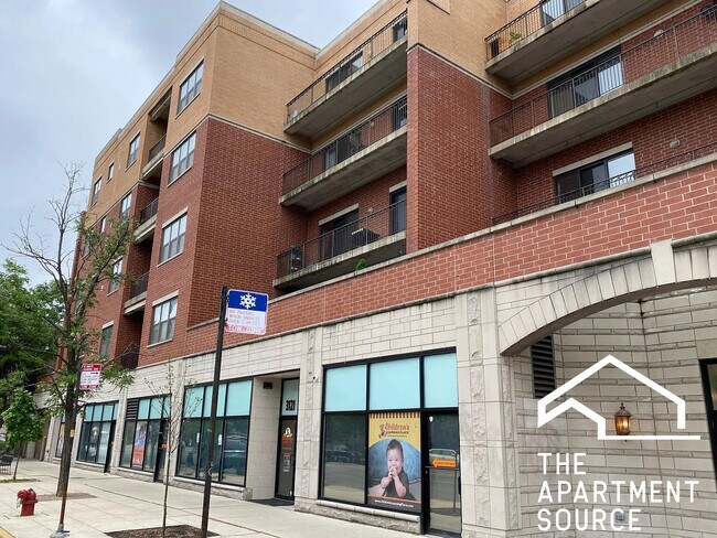 Building Photo - 3125 W Fullerton Ave