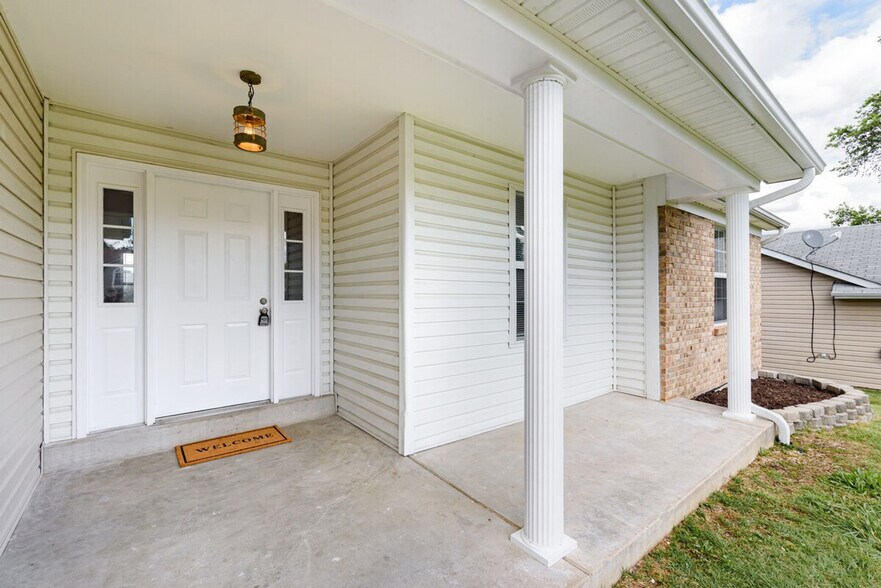 Building Photo - 222 Brower Ln