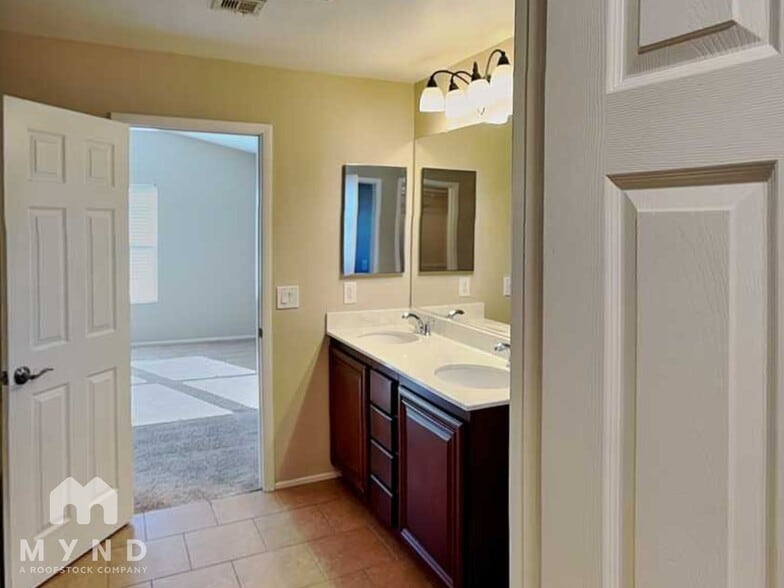 Building Photo - 7181 Indian Gap Ave