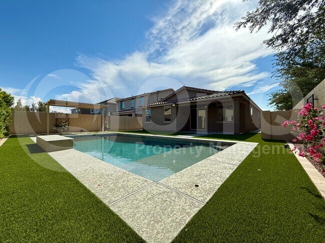 Building Photo - 35231 N Braeden Dr