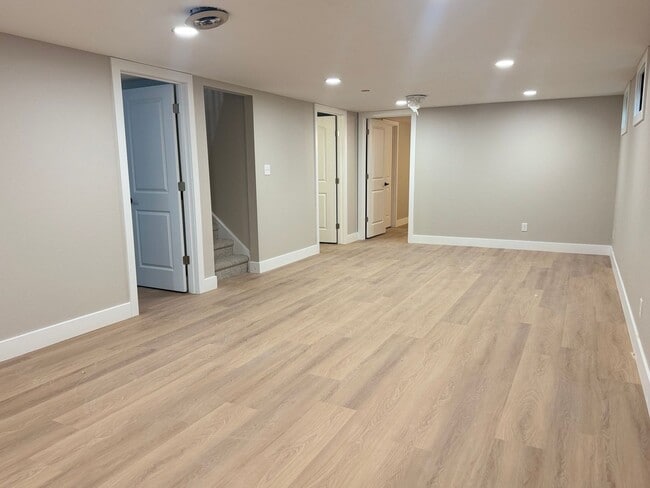 Building Photo - Italian Estates Property Management