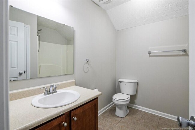 Building Photo - 118 Gait Ct