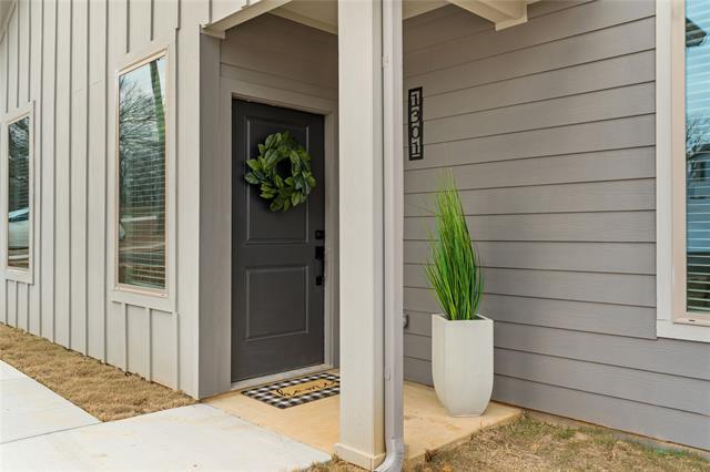 Building Photo - 1303 Bells Dr