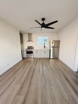 Building Photo - 12608 Oxnard St