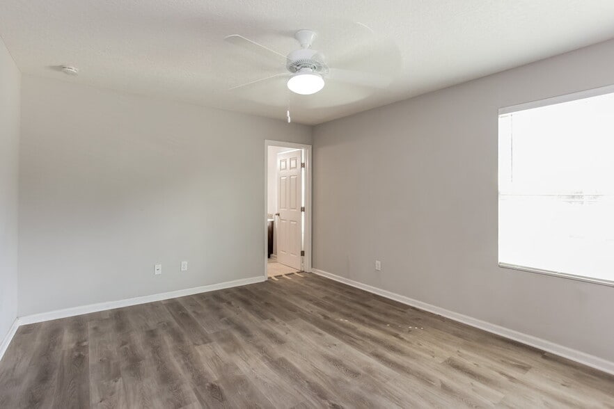 Building Photo - 8349 Highfield Ave