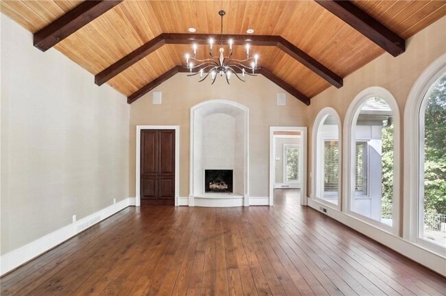 Building Photo - 1965 W Wesley Rd NW