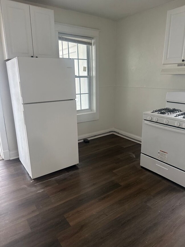 Building Photo - 3243 Delor St