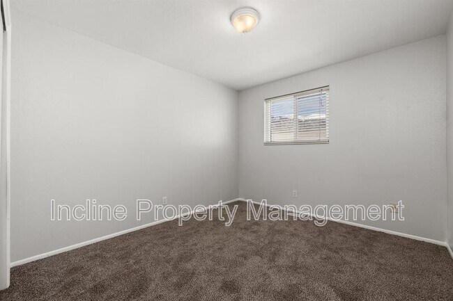 Building Photo - 80 N 400 E