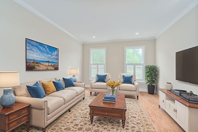 Building Photo - Stylish Park-Circle Home with Modern Upgra...