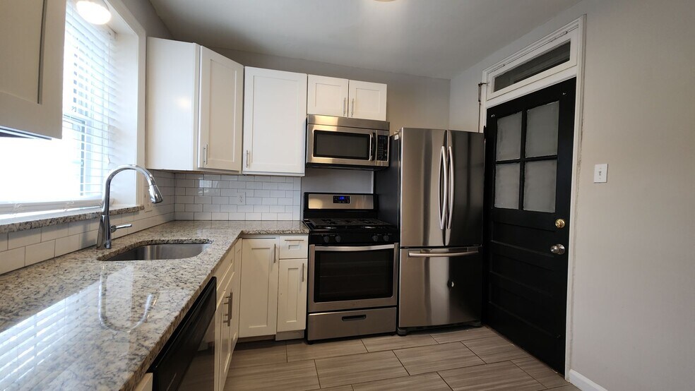 Building Photo - 7754 Kingsbury Blvd