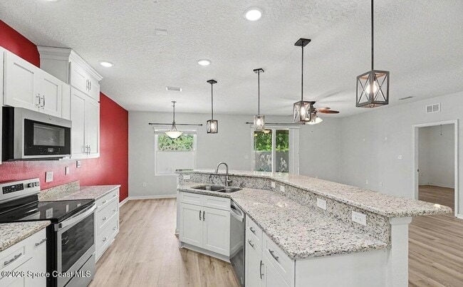 Building Photo - 802 Marian Ct