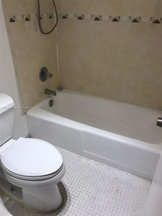 Building Photo - 1 bedroom in North Miami FL 33162