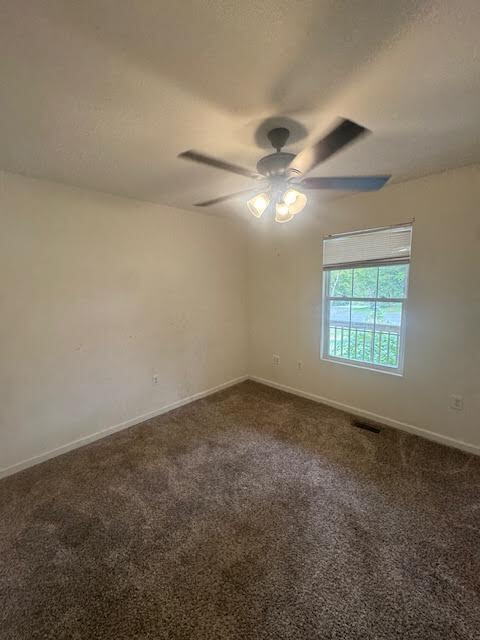 Building Photo - "Charming 3-Bedroom Retreat with 2 Full Baths in Front Royal – Perfect for Your Next Home!"