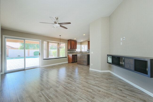 Building Photo - 8517 W Caribbean Ln