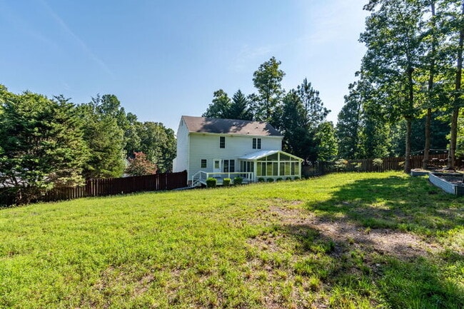 Building Photo - Beautiful 2-Story Home with Florida Room, ...